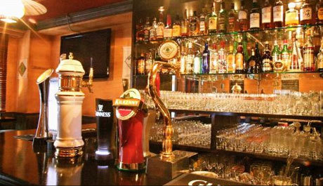 ビール好きにうれしい池袋の本格パブ☆フルーティーでドライなヴェデット・ホワイトにお好きなフードとナッツがついて999円♪