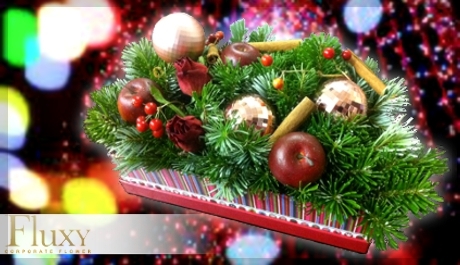 【今年のX'masプレゼントは】箱を開けると、もみの木と真紅のバラ。クリスマスプレゼントにぴったり!!ハンドメイドのクリスマス限定フラワーBOX8,000円⇒3,500円!!全国配送