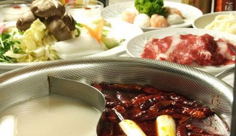 【表参道】国産和牛を使った全9品の薬膳火鍋コースが1,980円ヘルシーな薬膳火鍋は女性に大人気！火鍋で女性を誘ってみては