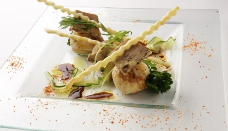牛ロースのグリエ or ほろほろ鶏のローストをセレクト!通常7,071円が3,480円の50%OFF